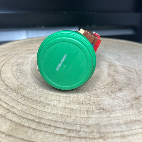 Nintendo Amiibo 8-Bit Pixelated Mario 30th Anniversary Edition - Picture 3 of 3